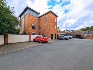 Photo 18- click for photo gallery